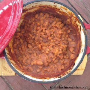 Aunt Doris' Baked Beans -- Flavored with bacon and molasses, these thick and slightly sweet beans will be your go-to baked bean recipe. | thatwhichnourishes.com