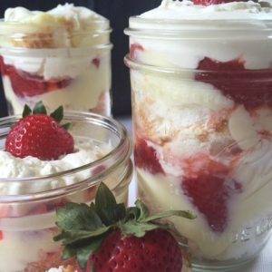 Strawberry Trifle --Strawberries, angel food cake, and vanilla pudding come together to create a classically delicious dessert that is sure to please in this strawberry trifle | thatwhichnourishes.com