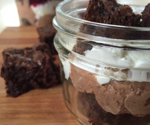 Brownie Trifle -- Layers of chocolatey happiness served as in a trifle bowl to please a crowd, or individual mason jars for a perfect presentation. A delightful pudding layer with extra goodness, whipped cream, and brownies might just make ya famous. | thatwhichnourishes.com