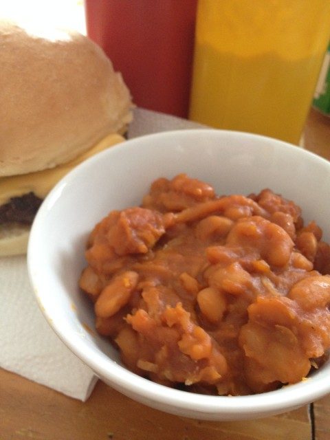 Aunt Doris' Baked Beans -- Flavored with bacon and molasses, these thick and slightly sweet beans will be your go-to baked bean recipe. | thatwhichnourishes.com