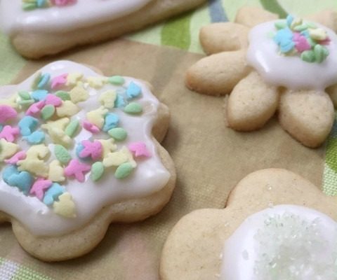 Frosted Easter Cookies -- Buttery, sugary, perfect frosted Easter cookies. These little beauties are an easy way to dress up your Easter table and make yourself a little famous! | thatwhichnourishes.com