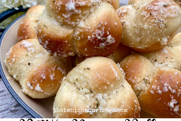 Buttery Dinner Rolls -- Perfect, soft white dinner rolls made almost as quickly as the pre-made variety, but full of homemade goodness. | thatwhichnourishes.com